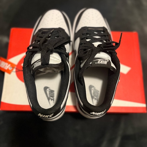 Nike Dunks Low Pandas 🐼 - Picture 9 of 10